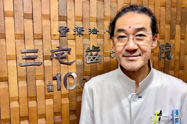 院長 鈴木睦麿